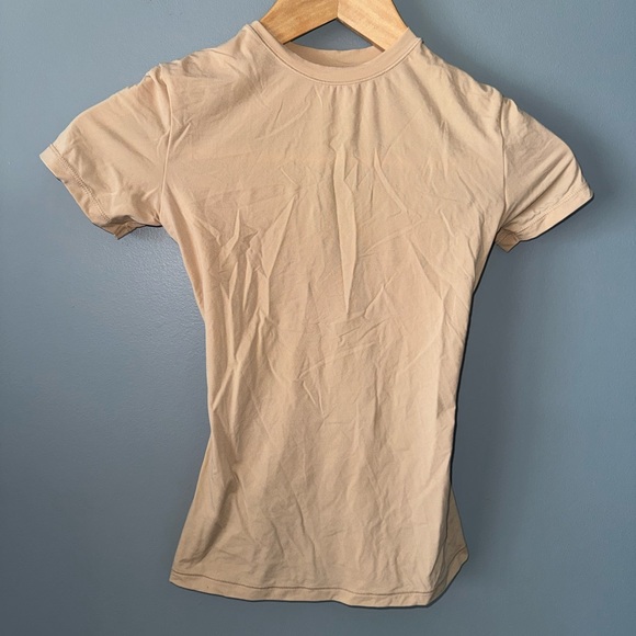 Skims - Picture 2 of 4